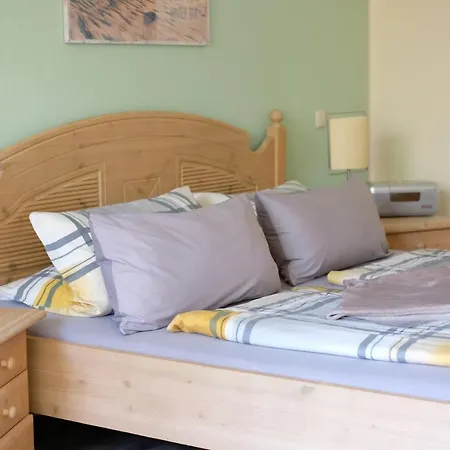 Hus Op De Diek Penzion 4*