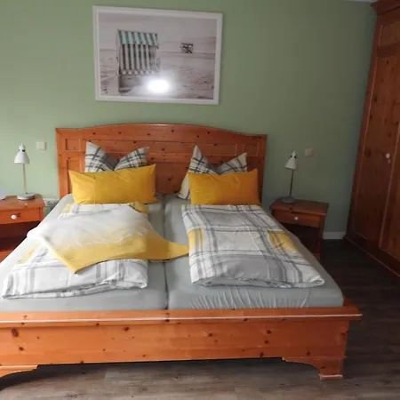 Hus Op De Diek 4* Böhl
