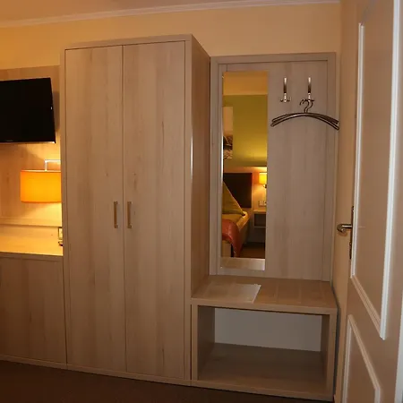 Hus Op De Diek 4* Böhl