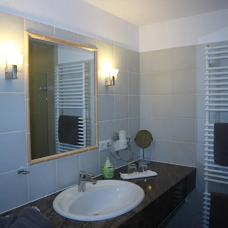 Konukevi Hus Op De Diek